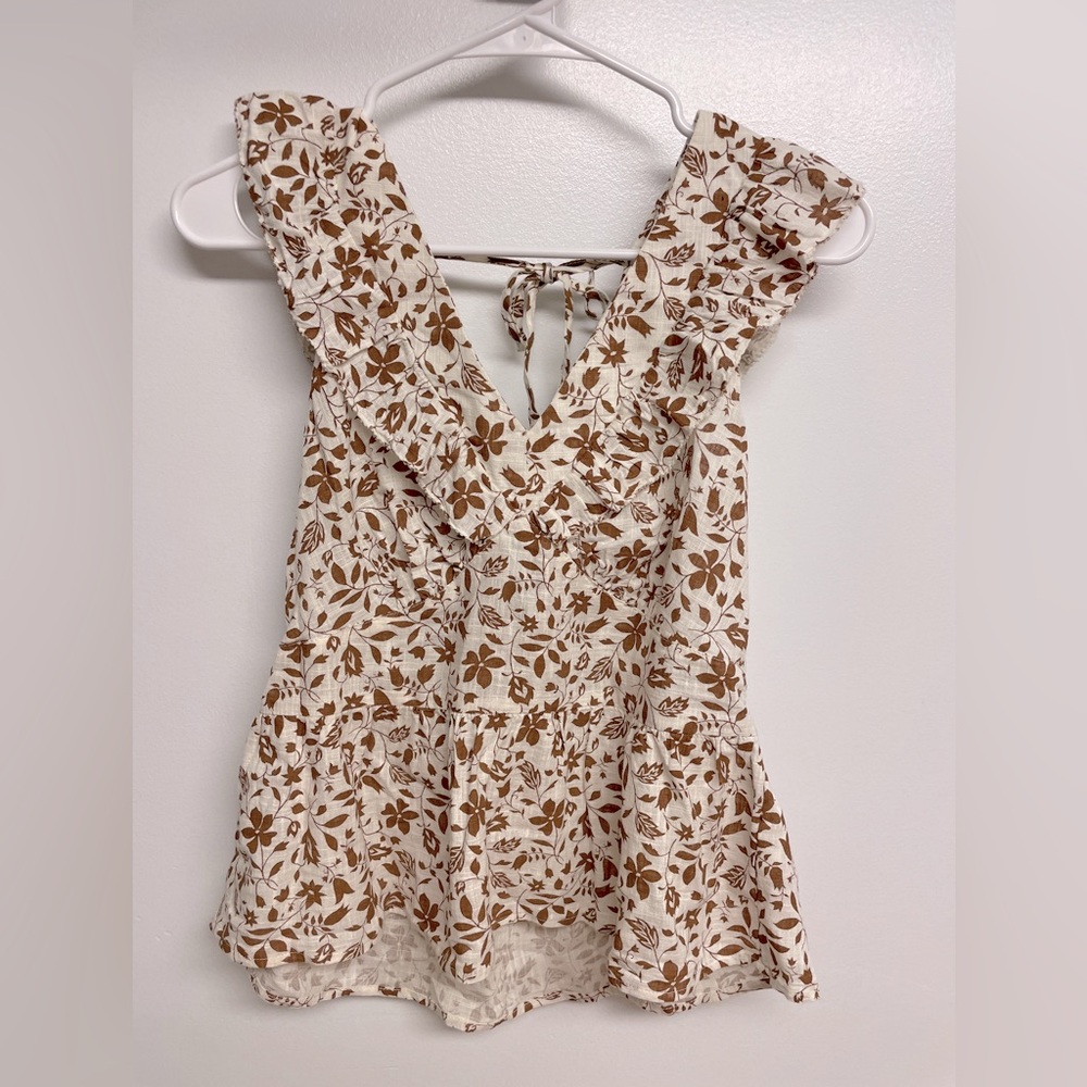 NWOT Linen Ruffle Top